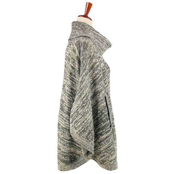 MARKET & SPRUCE Cilia Cable Knit Turtleneck Poncho Sweater Gray Size S/M - Picture 6 of 8